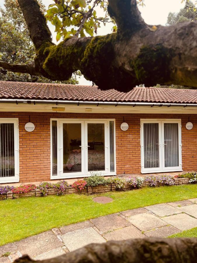 Selborne Studios Off Road Gated Parking Coventry Extérieur photo